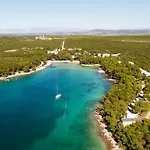 מלון Crvena Luka