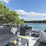 Crvena Luka 酒店 4*