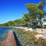 Crvena Luka 比奥格勒·纳·莫鲁