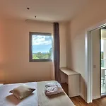 Otel Crvena Luka 4*