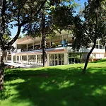 Crvena Luka 4*