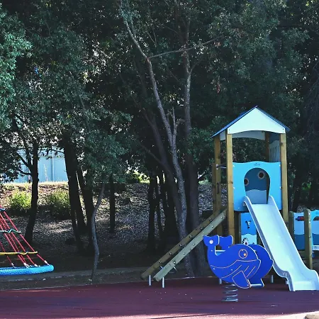 Crvena Luka Hotel 4*