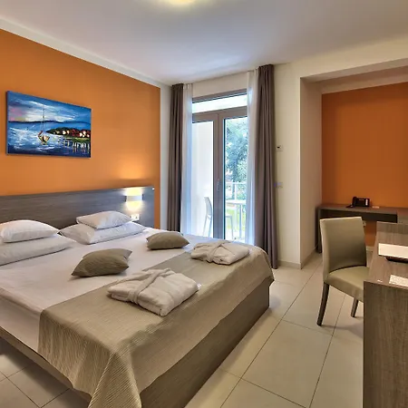 Crvena Luka Hotel