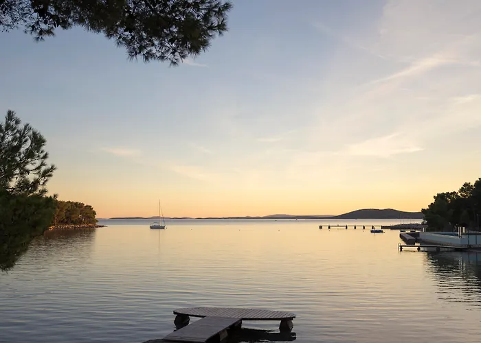 Crvena Luka 4* Biograd Na Moru