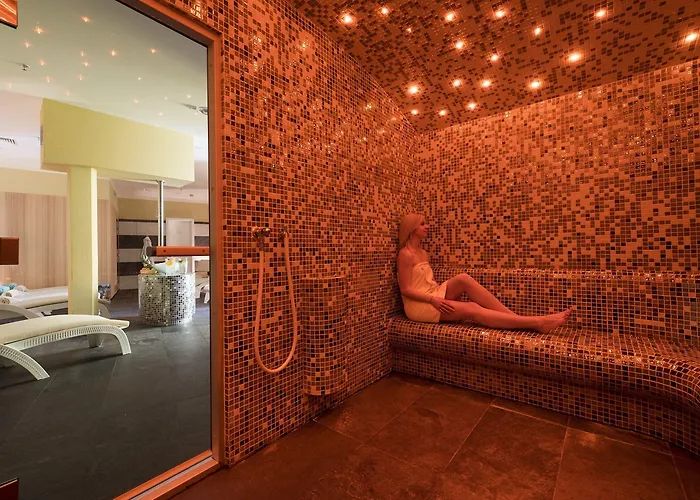 Crvena Luka Hotel 4*