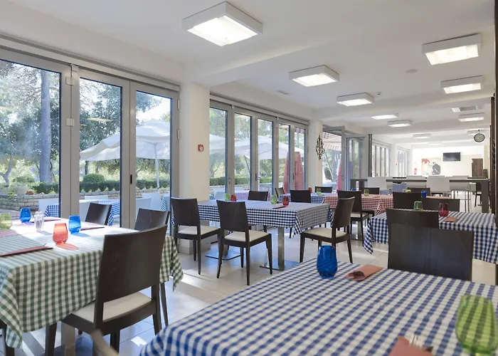 Hotel Crvena Luka Weißenburg