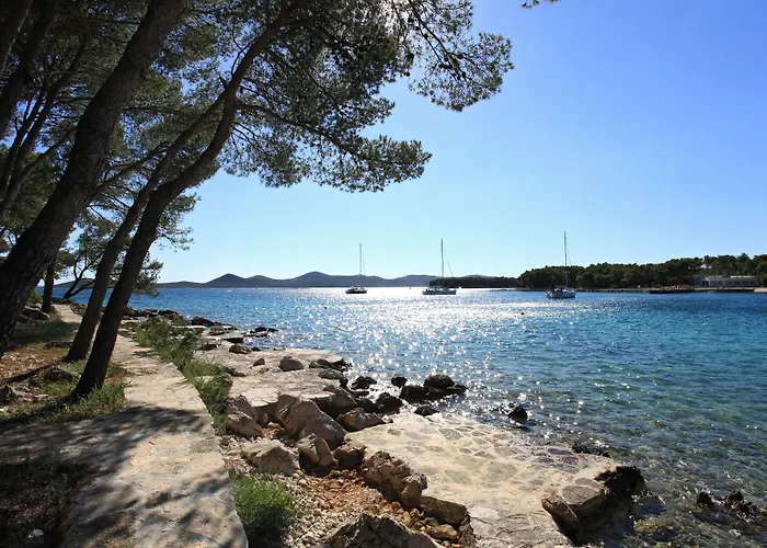 Crvena Luka Hotel Biograd Na Moru