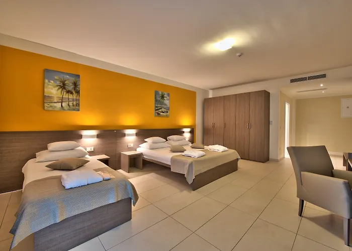 Crvena Luka Hotel