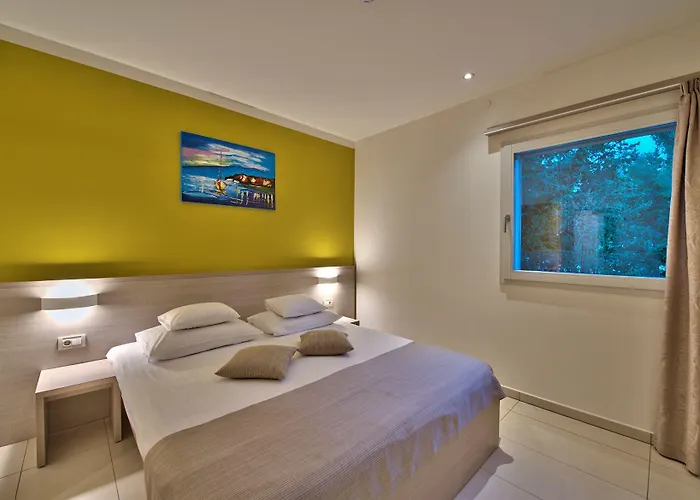 Crvena Luka Hotel