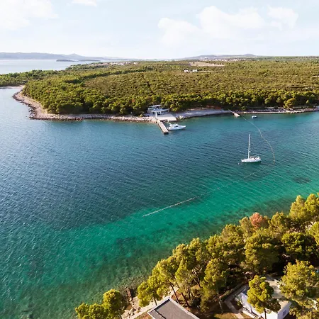 Crvena Luka Hotel