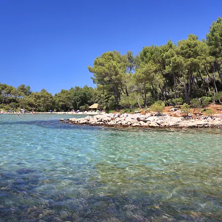 Отель Crvena Luka Биоград-на-Мору