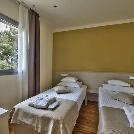 Crvena Luka 4* Biograd Na Moru