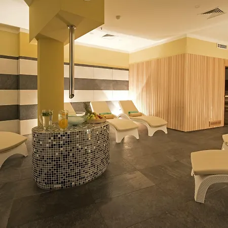 Crvena Luka Hotell 4*