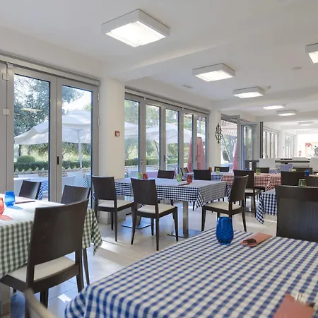 Hotell Crvena Luka Biograd Na Moru