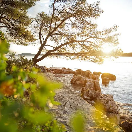 Crvena Luka Отель
