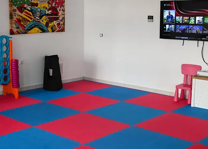 Crvena Luka Hotel 4*