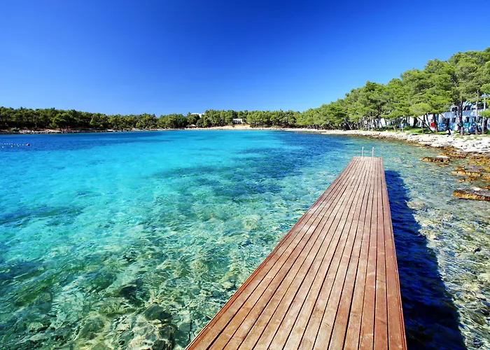 Hotel Crvena Luka 4*