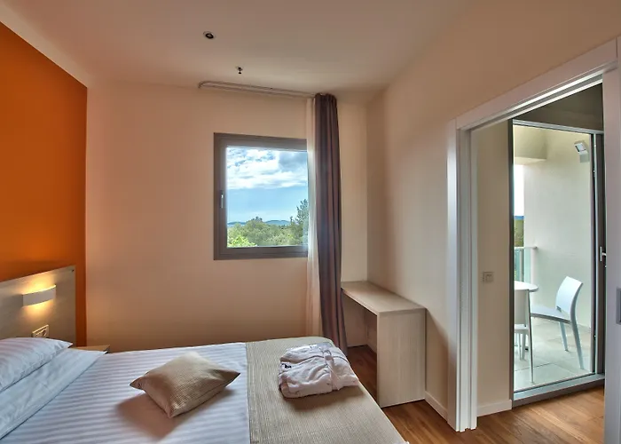 Hotell Crvena Luka 4*