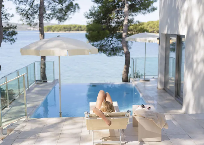 Crvena Luka 4* Biograd Na Moru